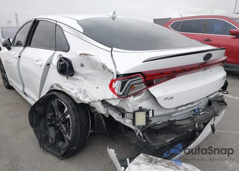 2021 Kia K5 Gt-Line z USA, uszkodzony, nr VIN 5XXG64J27MG029228